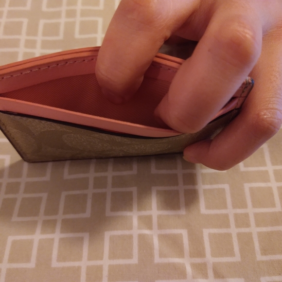 Vintage Coach pink and Coach imprint leather wallet with sleeves - Picture 11 of 12